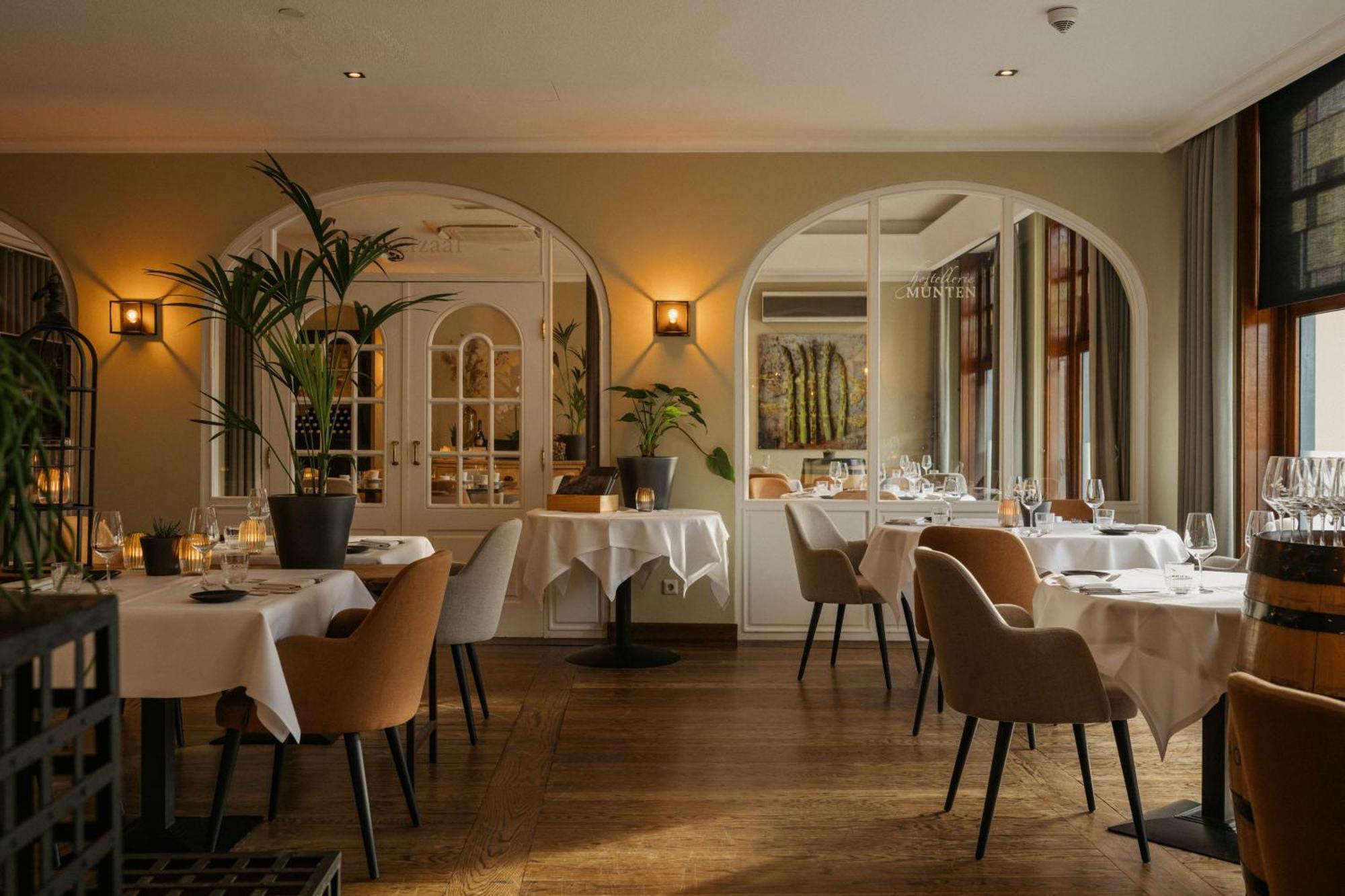 Hotel Munten Weert Exterior photo